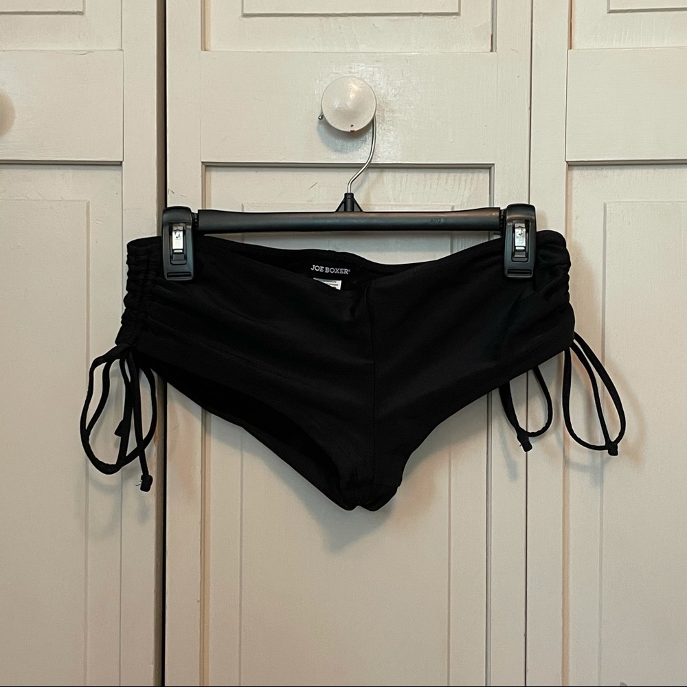 Bikini bottoms